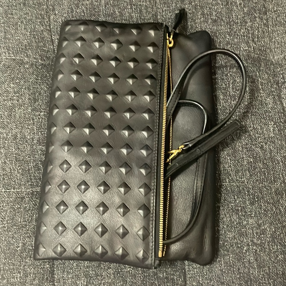 MCM stud pouch